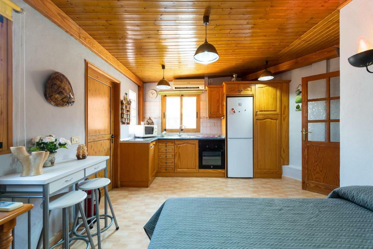 Camping Cabin - Private Solarium & Pool - Bbq San Bartolomé المظهر الخارجي الصورة
